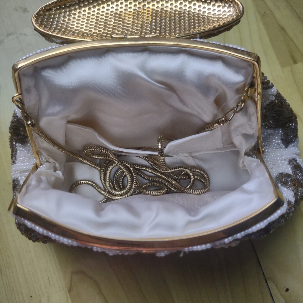 La Regale Silver and Gold Clutch - Picture 4 of 7